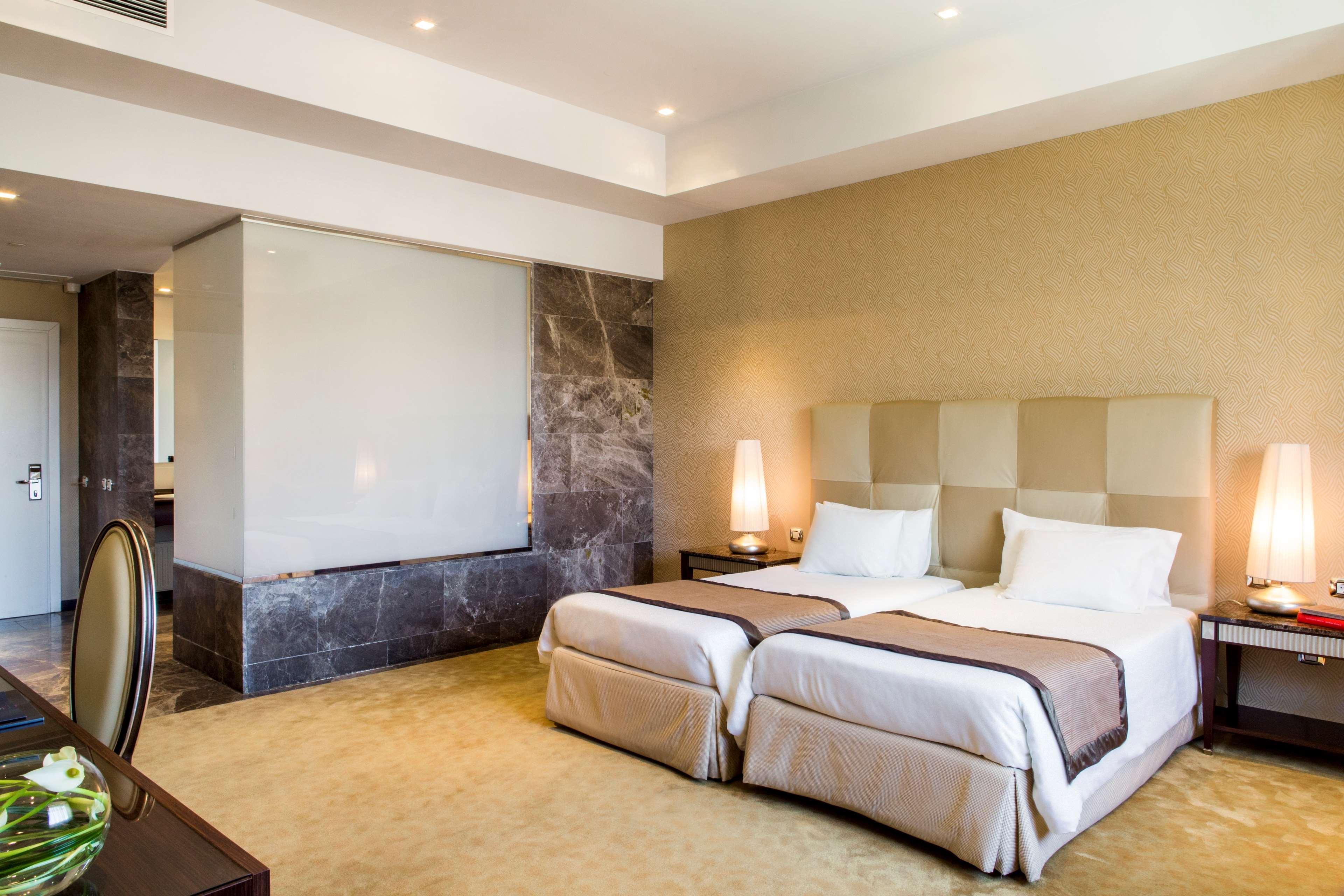 Anantara New York Palace - A Leading Of The World Готель