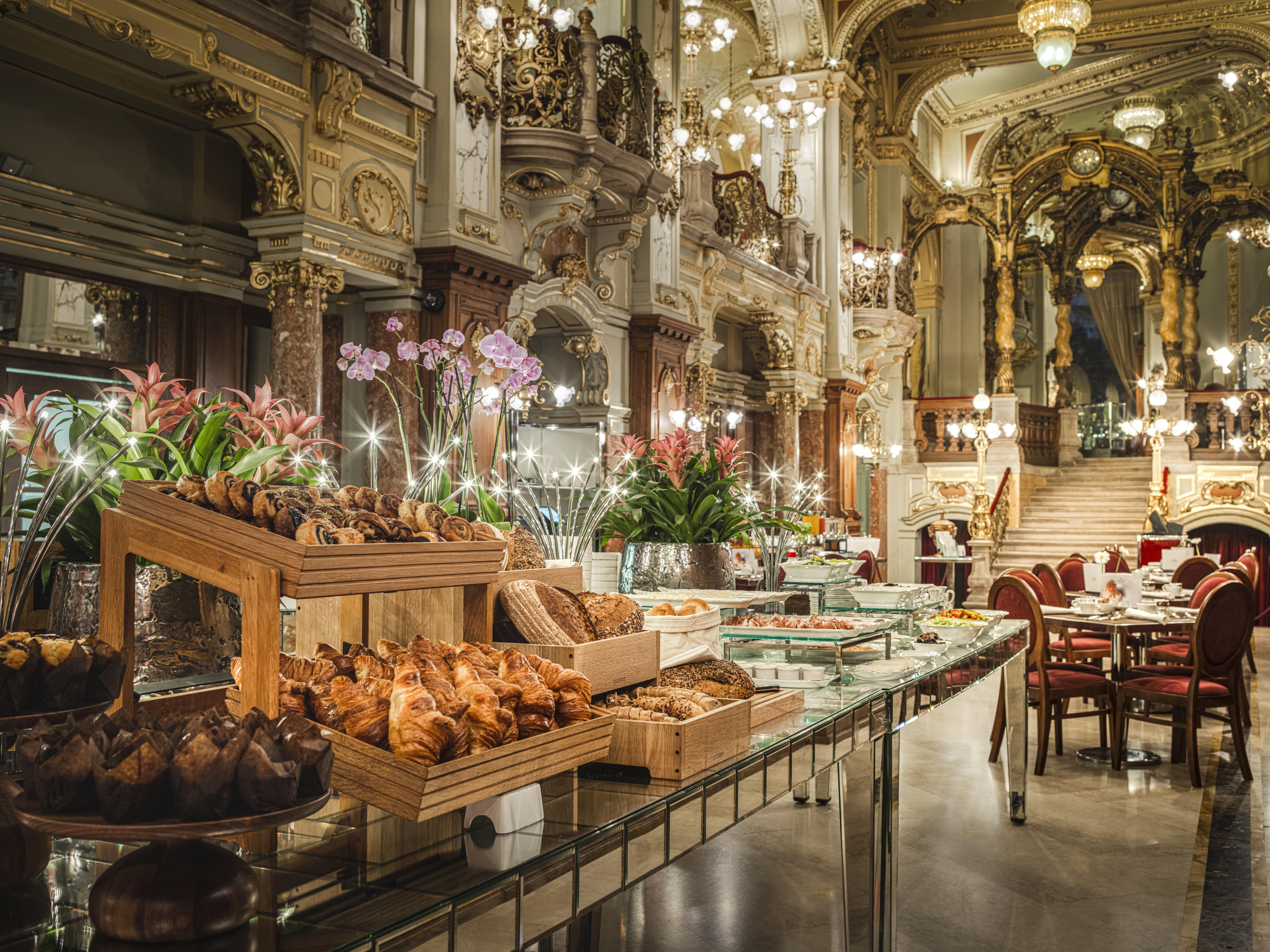 Anantara New York Palace - A Leading Of The World 5* Budapest