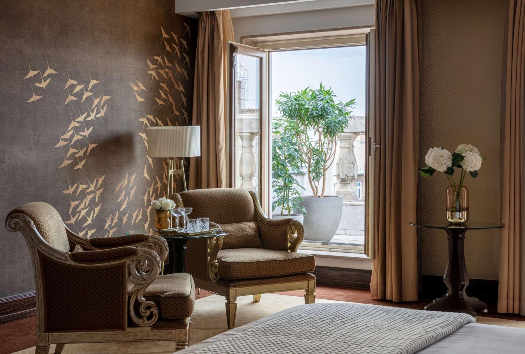 Anantara New York Palace - A Leading Of The World Hotel 5*